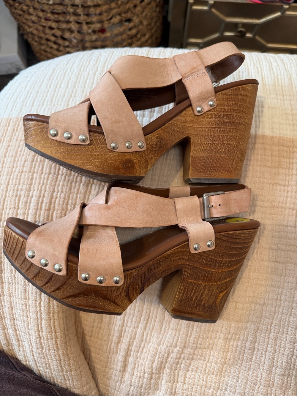 NWOB Kork Ease Women's Nude Suede Wooden Platform Sandals 9